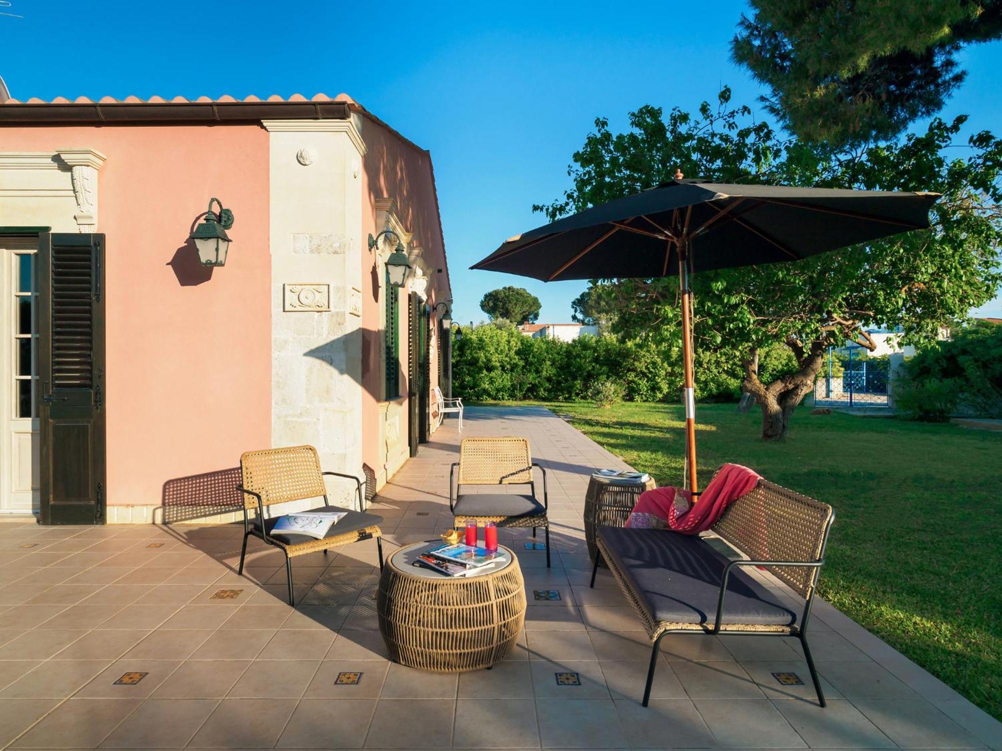 Gira Sole Vila Fontane Bianche Exterior foto